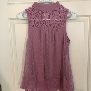 Light pink/purple sleeveless top
